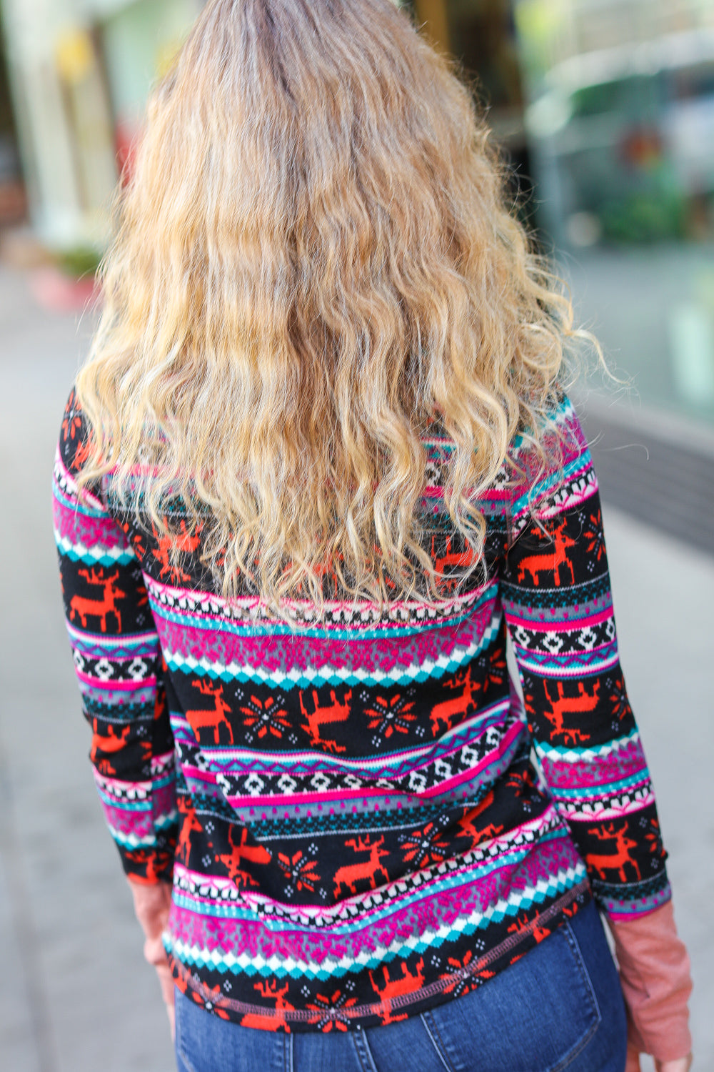 Sara | Christmas-ready thermal top with a reindeer pattern in black and fuchsia