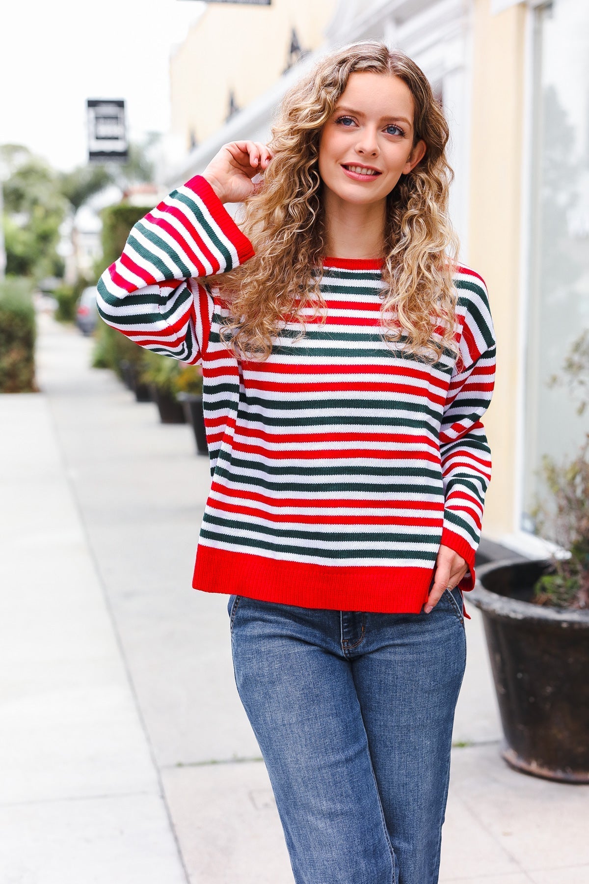 Inés | Christmas red and green striped oversized knit sweater