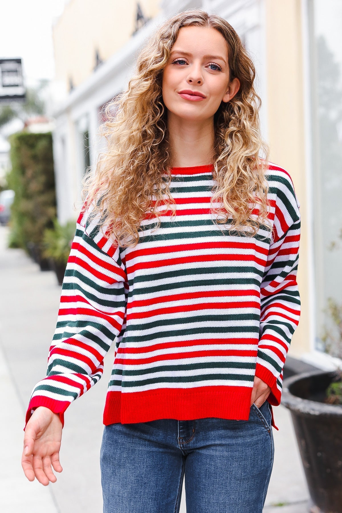 Inés | Christmas red and green striped oversized knit sweater