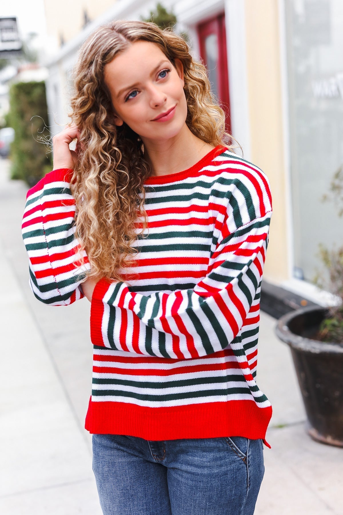 Inés | Christmas red and green striped oversized knit sweater