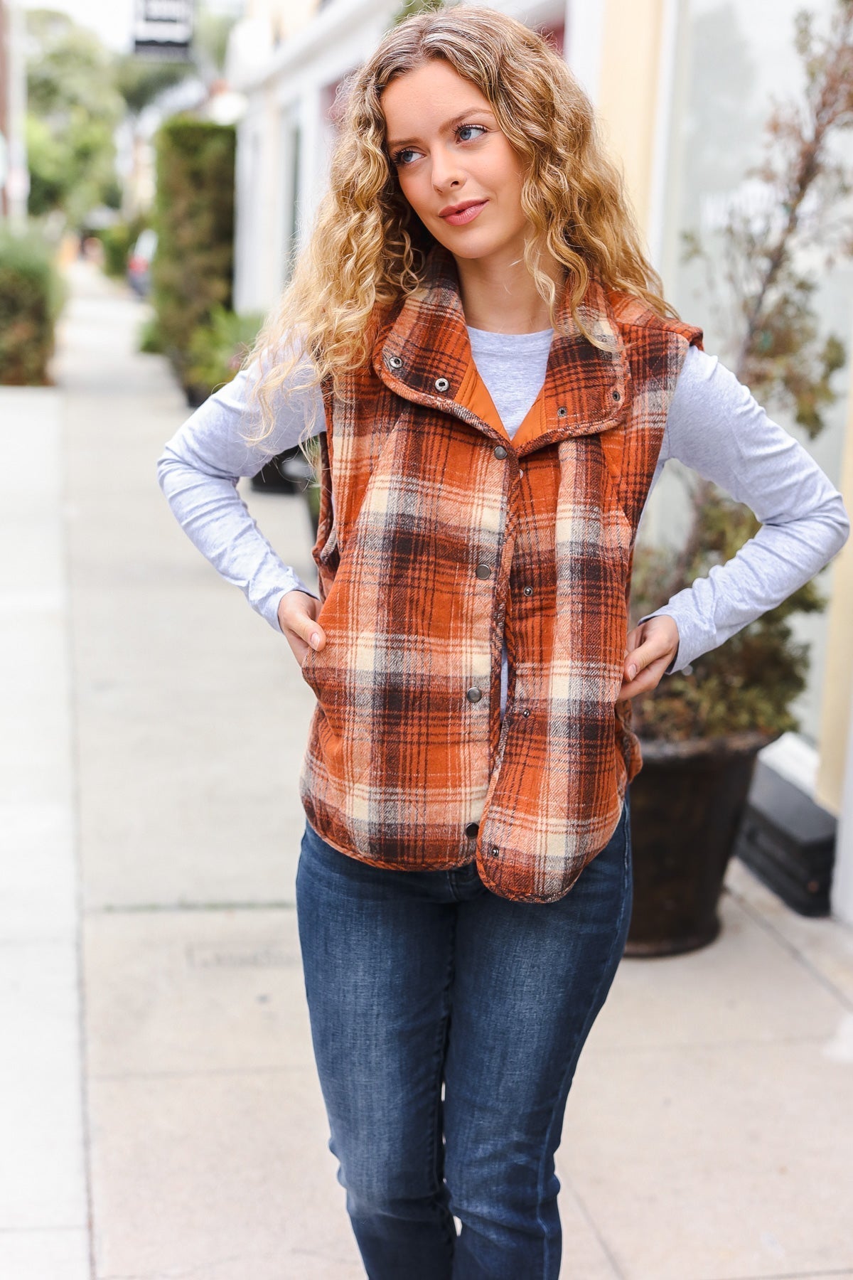 Juana | Assembled quilted snap vest in rust taupe