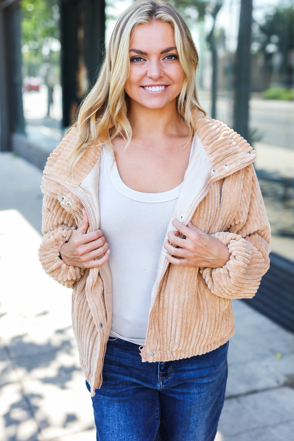Selena | Casual-chic, ribbed stand-up collar puffer jacket made from corduroy in latte