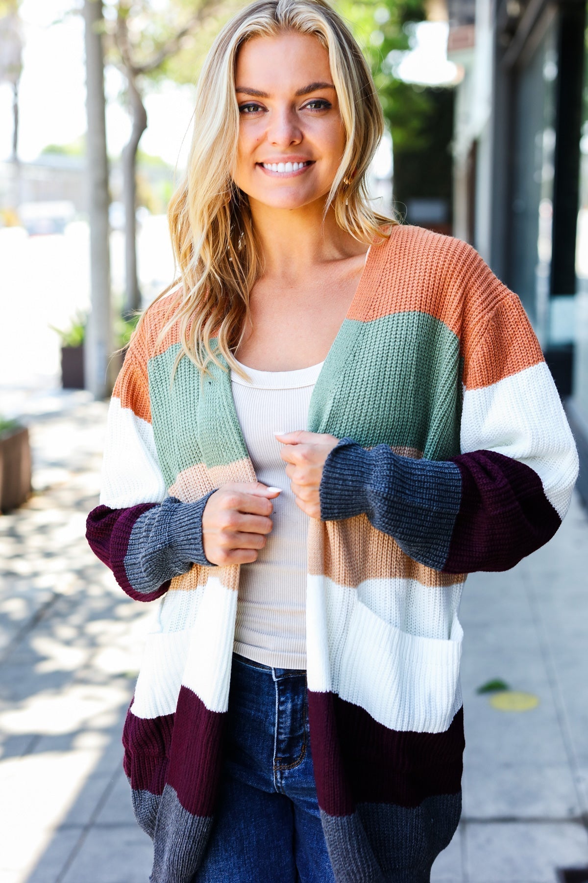 Elfriede | Put together an open cardigan in a plum and olive color block design