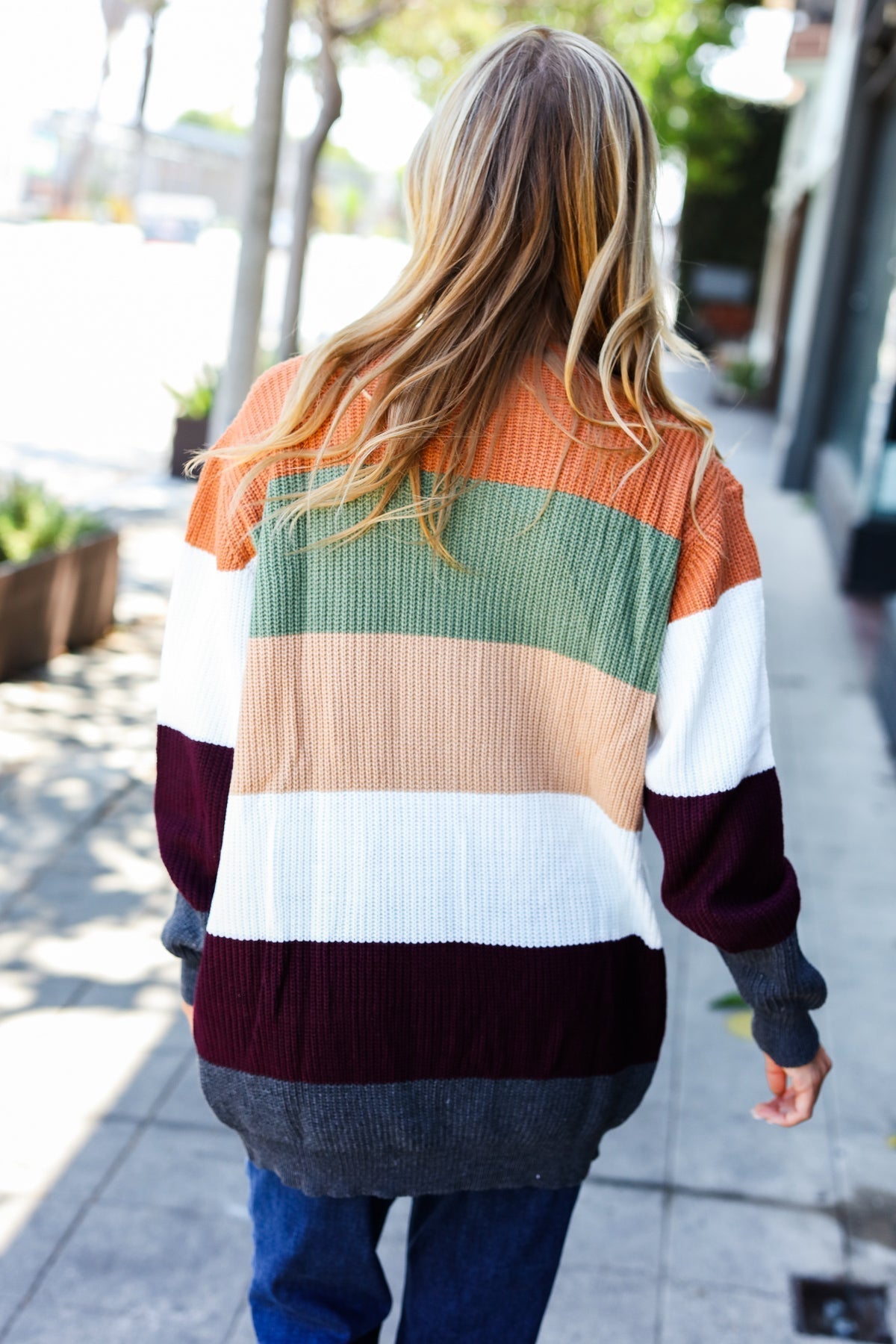 Elfriede | Put together an open cardigan in a plum and olive color block design