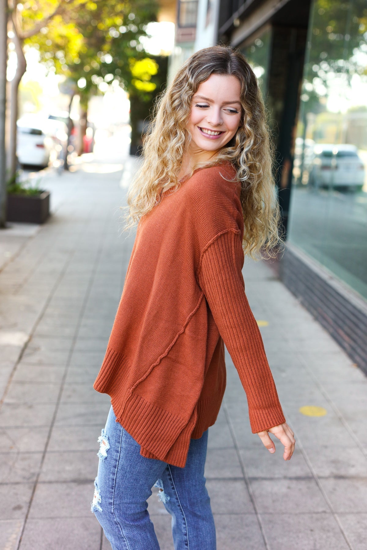 Amalia | Casual chic rust oversized rib knit V-neck sweater