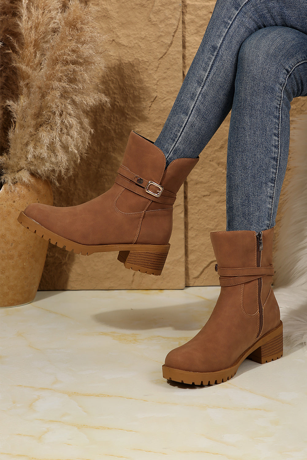 Virginia | Supportive and versatile orthopedic boots