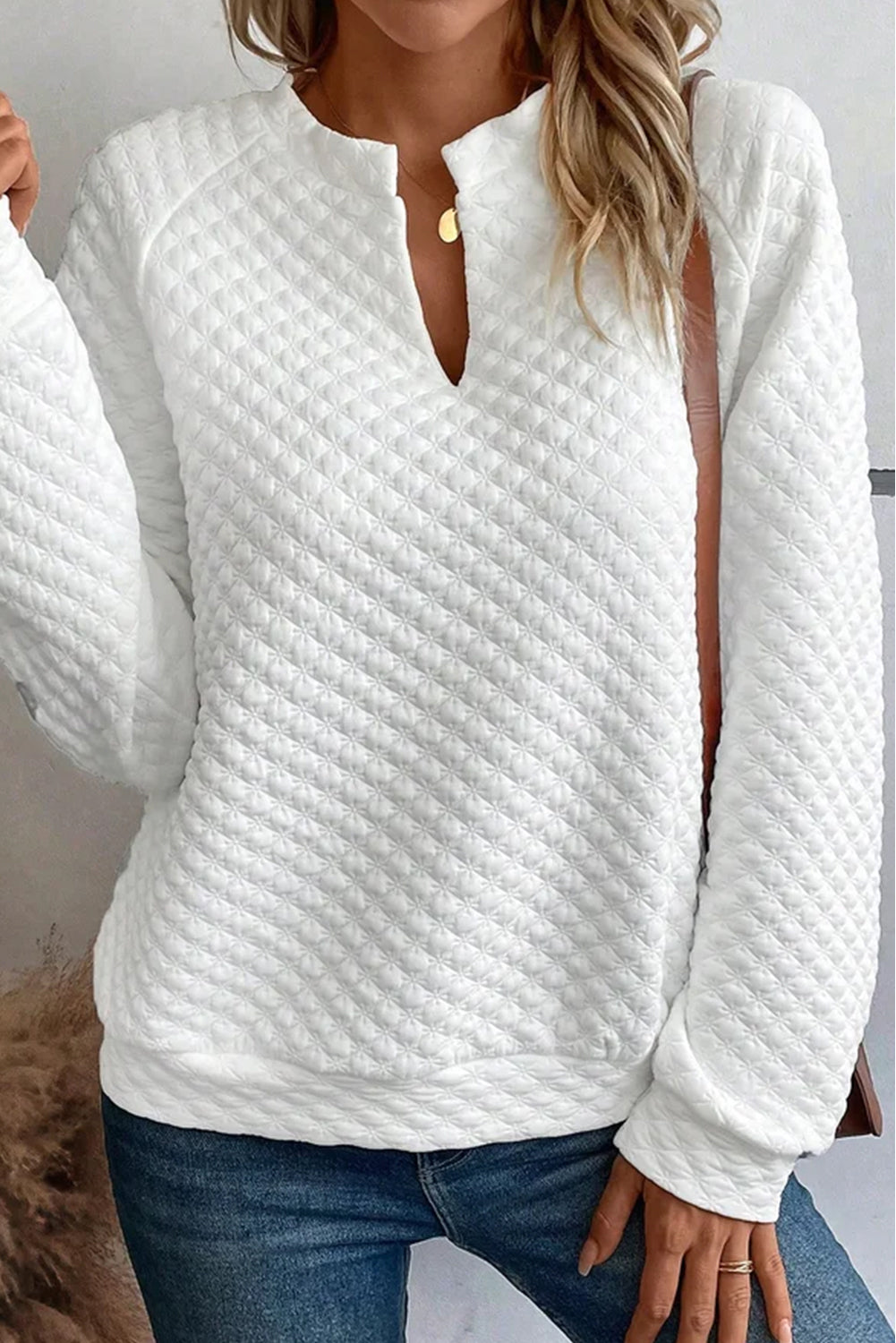 Mariola| Fashionable and uncomplicated winter top