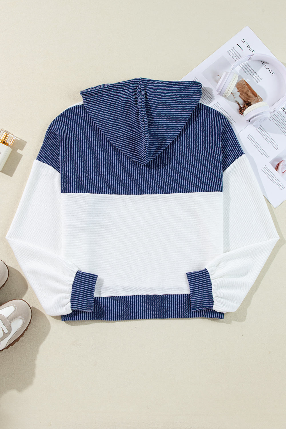 Sol | Elegant and casual winter top