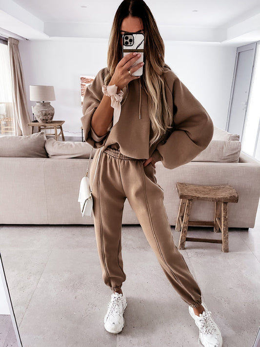 Karina | Set consisting of a sweatshirt, hoodie and trousers