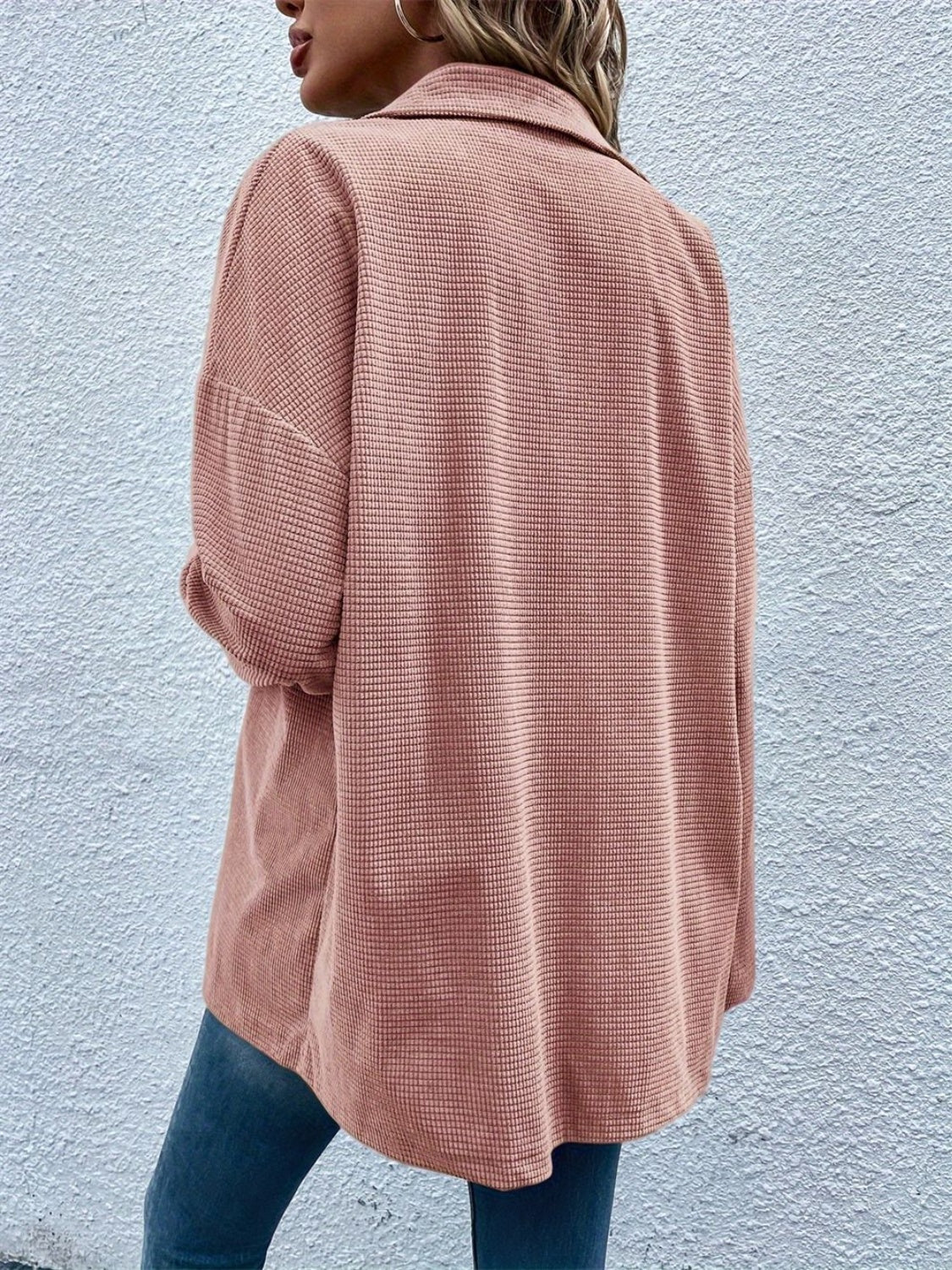 Gerda | Jacket with pockets, collar and snap fasteners and dropped shoulders