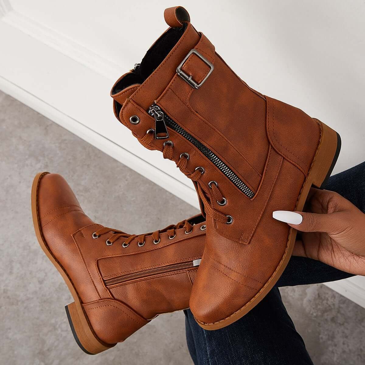 Pilar | Supportive orthopedic boots