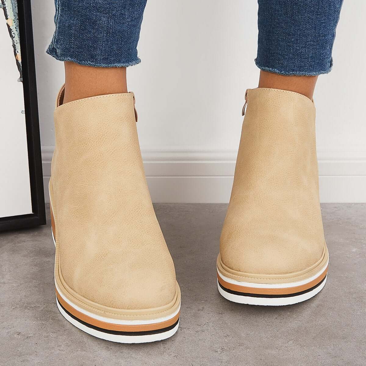 Cristina | Durable and supportive orthopedic boots