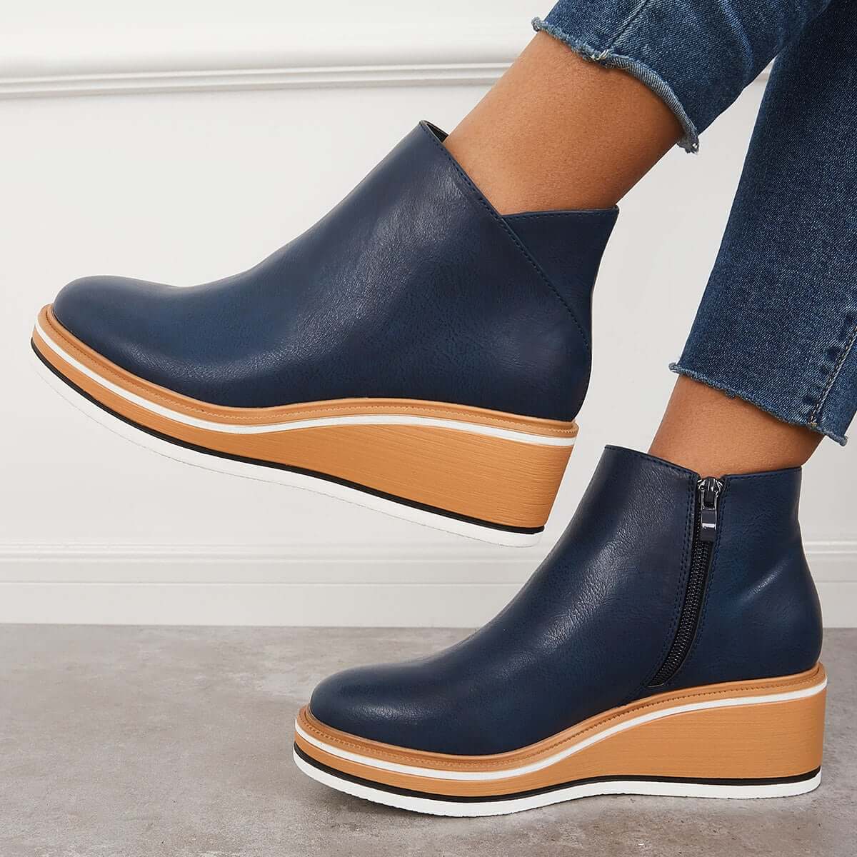 Cristina | Durable and supportive orthopedic boots