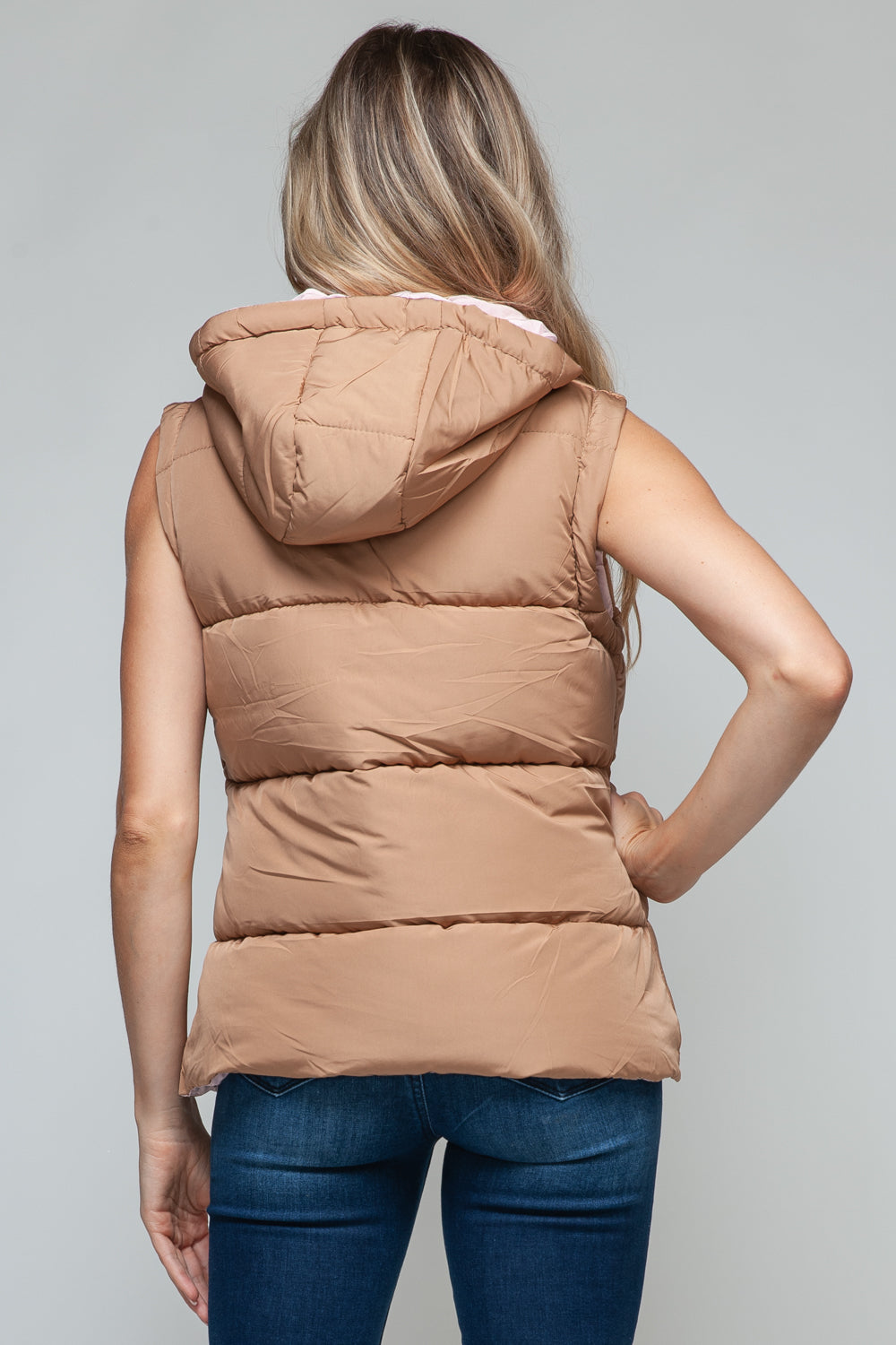 Nuria | Snobbish hooded vest with snap and zip fastening