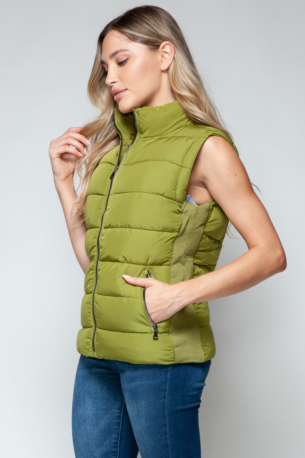 Simona | Snobbish turtleneck vest with zip and pockets
