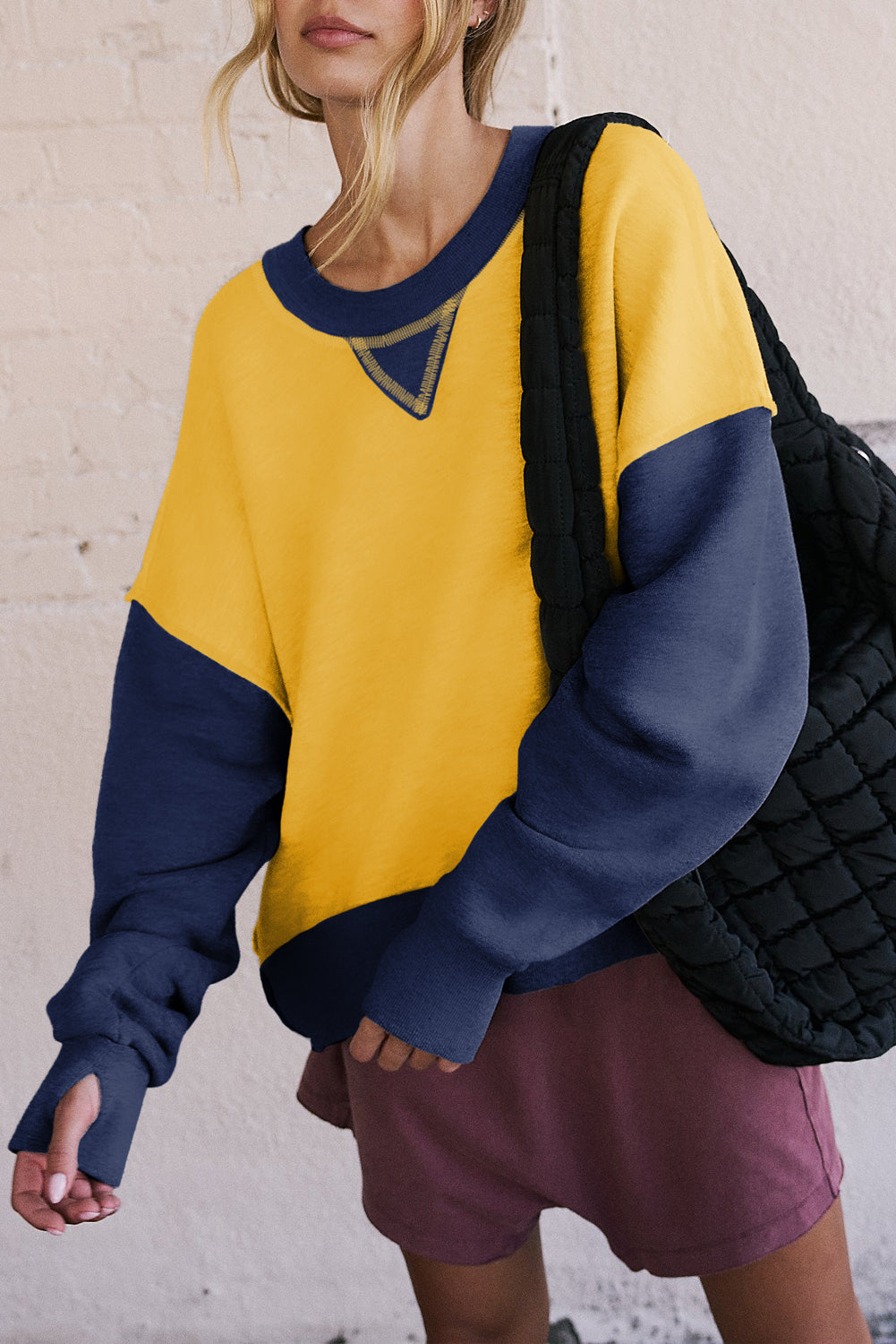 Vera | Color block sweatshirt with a crew neck and long sleeves