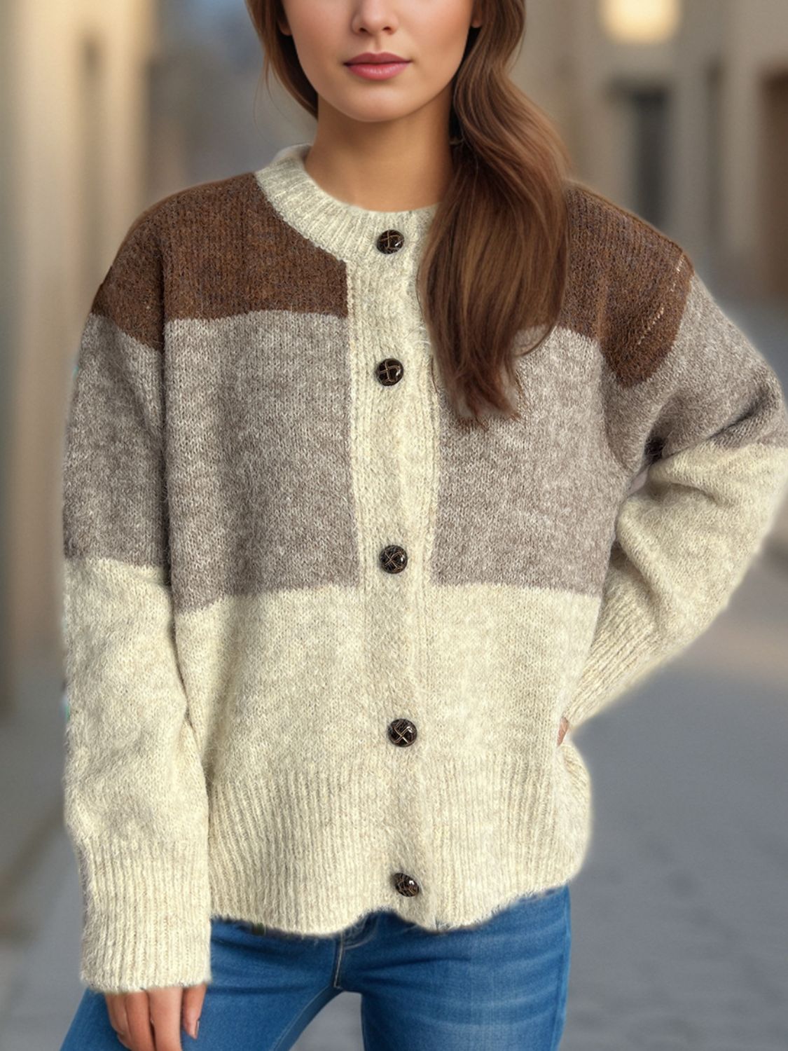 Jacqueline | Color block crew neck cardigan with buttons
