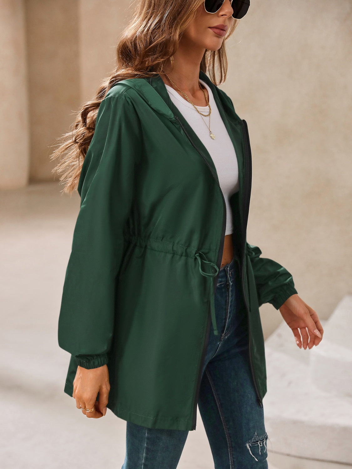 Elvira | Waterproof, long-sleeved outdoor windbreaker with hood