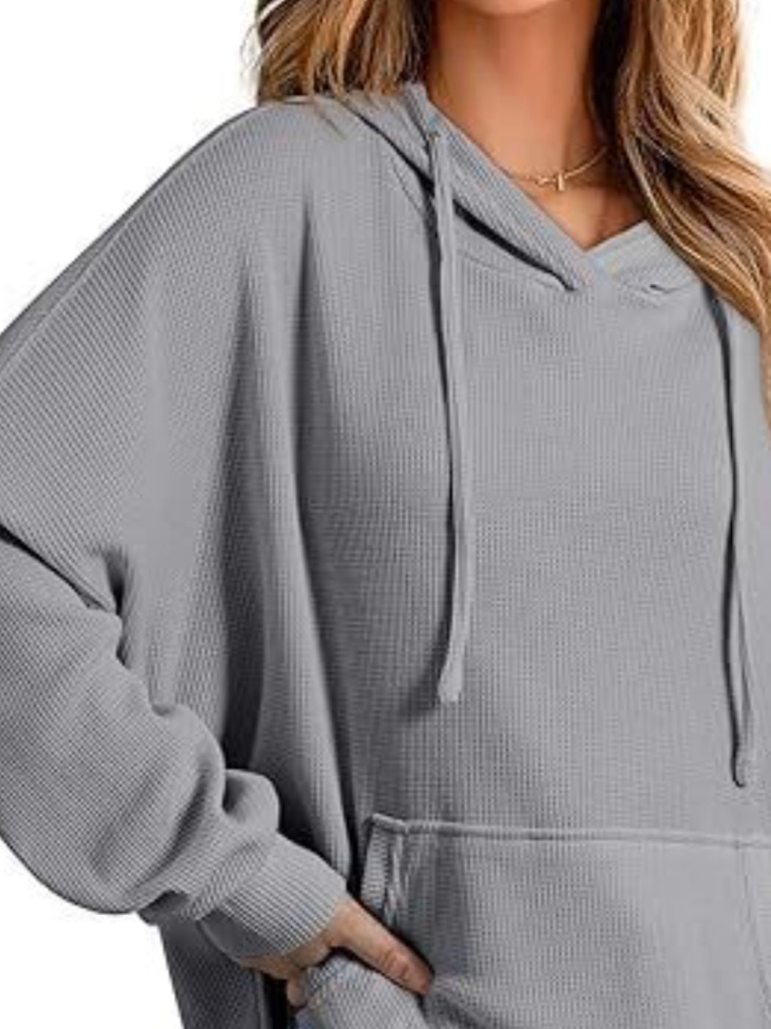 Eleonora | Long sleeve hoodie with drawstring and slit