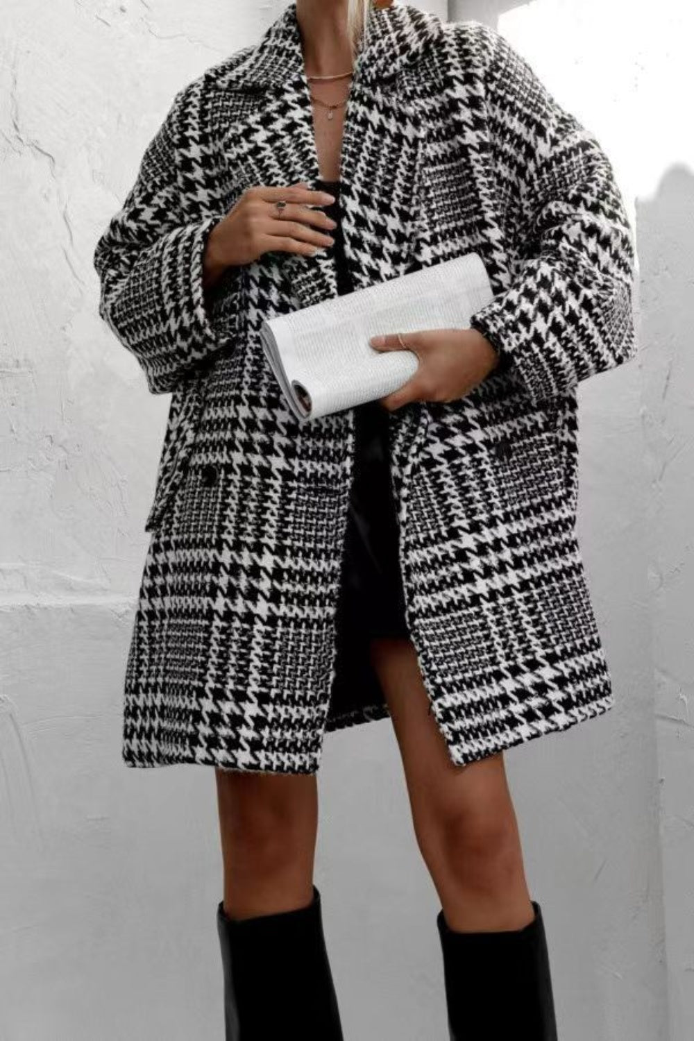 Patricia | Long-sleeved coat with a houndstooth collar and pockets