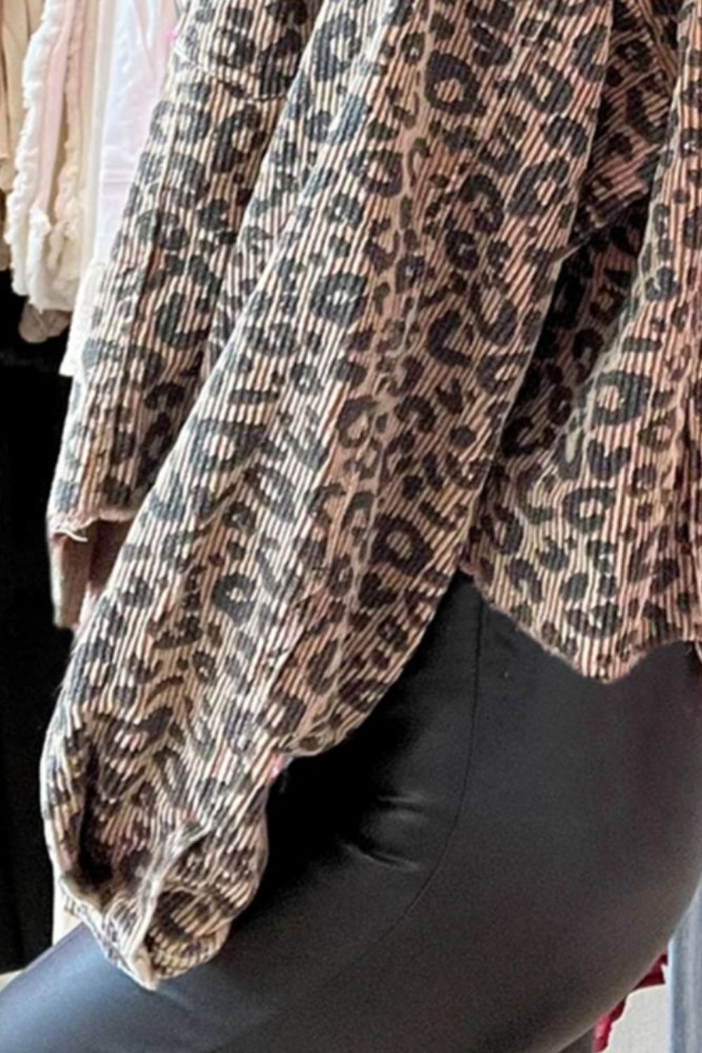 Jutta | Long sleeve leopard print button down jacket