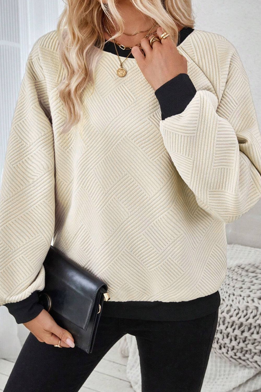 Azucena | Long-sleeved sweatshirt with textured contrast