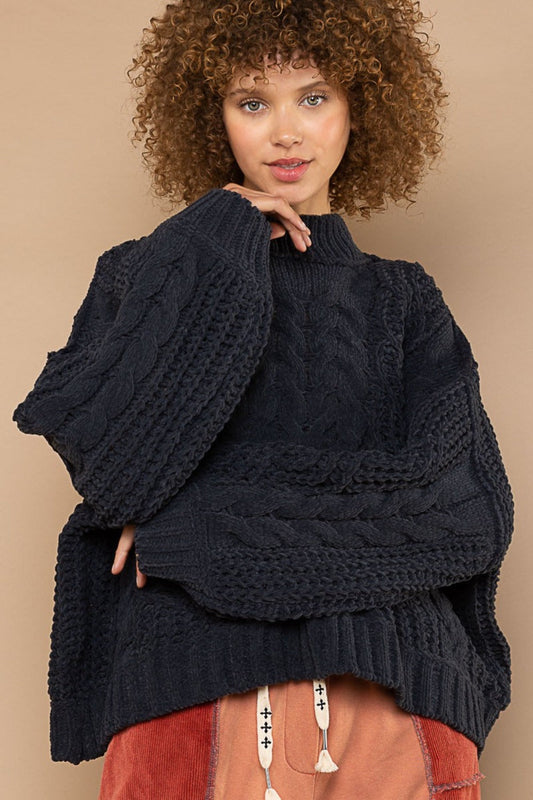 Oriana | POL sweater with stand-up collar and cable pattern