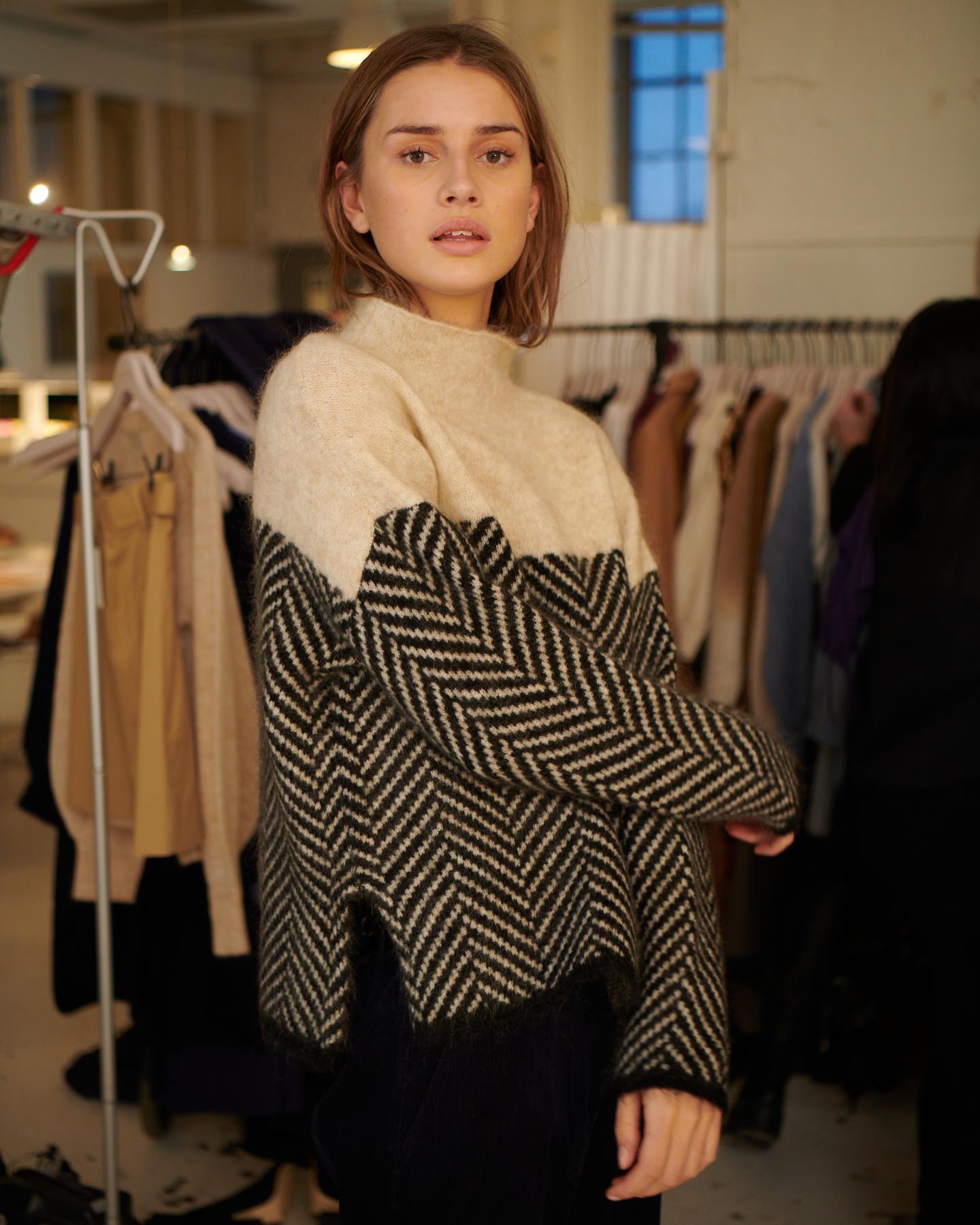 Tamara | Two-tone cotton turtleneck sweater