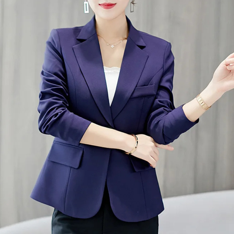 Leila | Chic and versatile winter garment