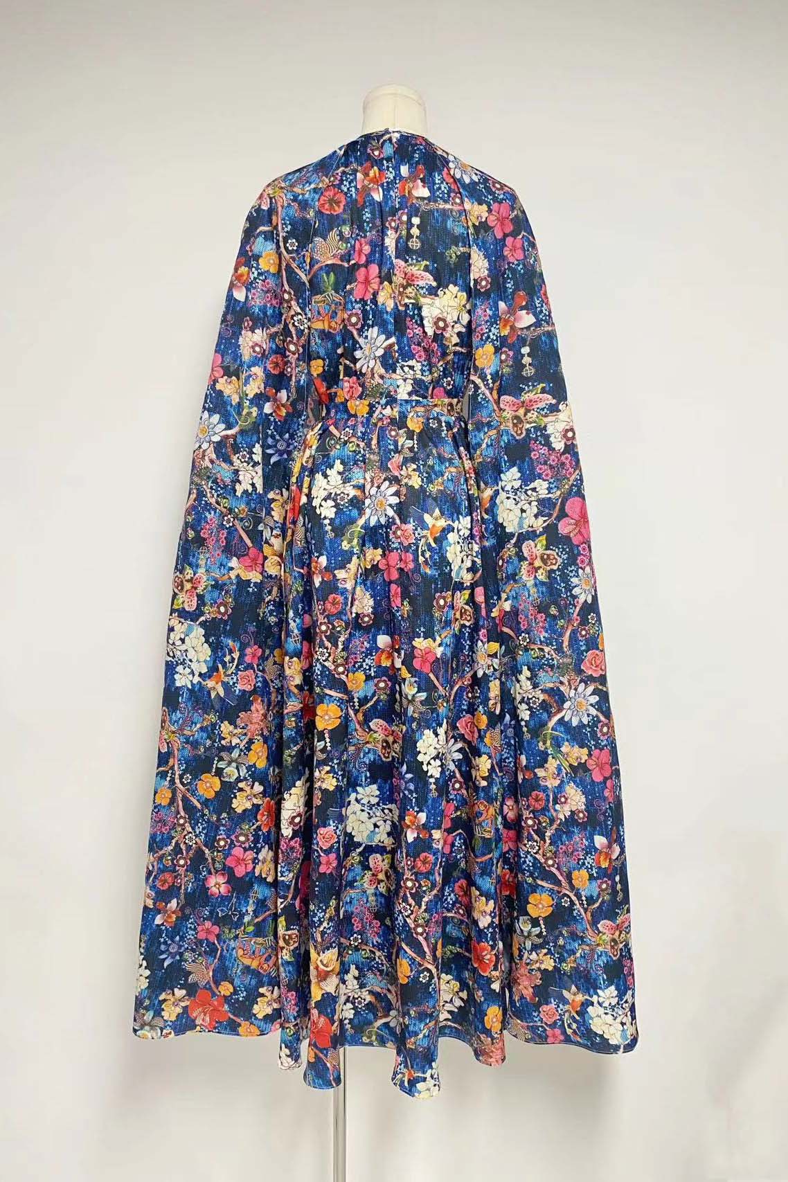 Gloria® | Round-Neck Cape-Sleeve Maxi Dress