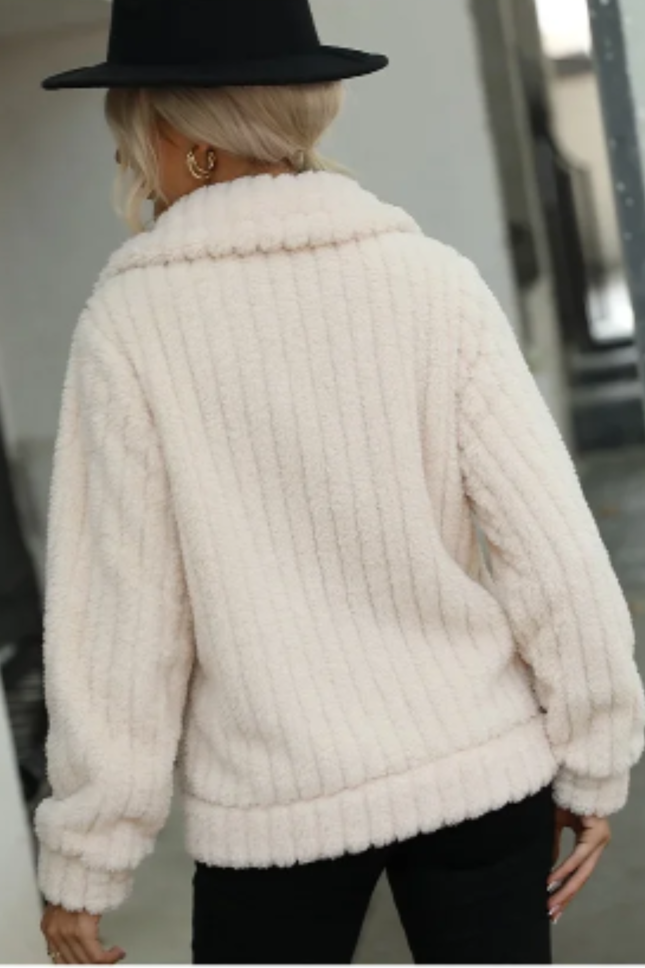 Vittoria | Chic and relaxed winter garment