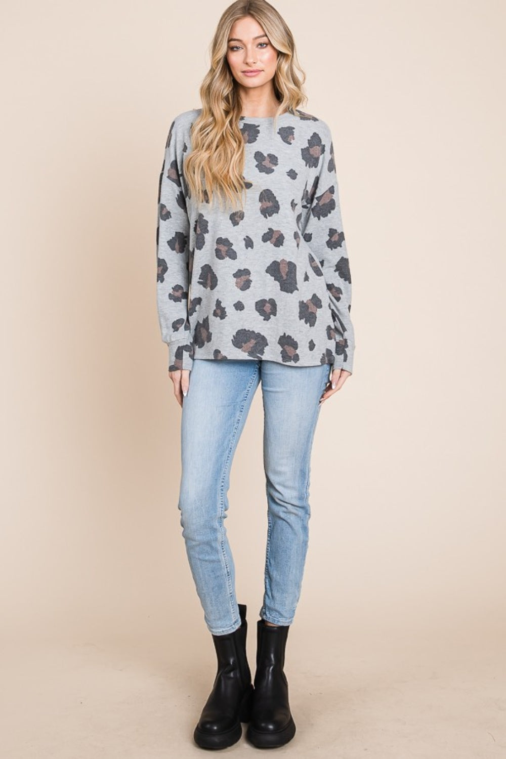 Isadora | Leopard print t-shirt with dropped shoulder