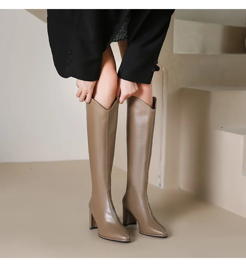 Liliana® | Elegant women's boots with zipper and high heel
