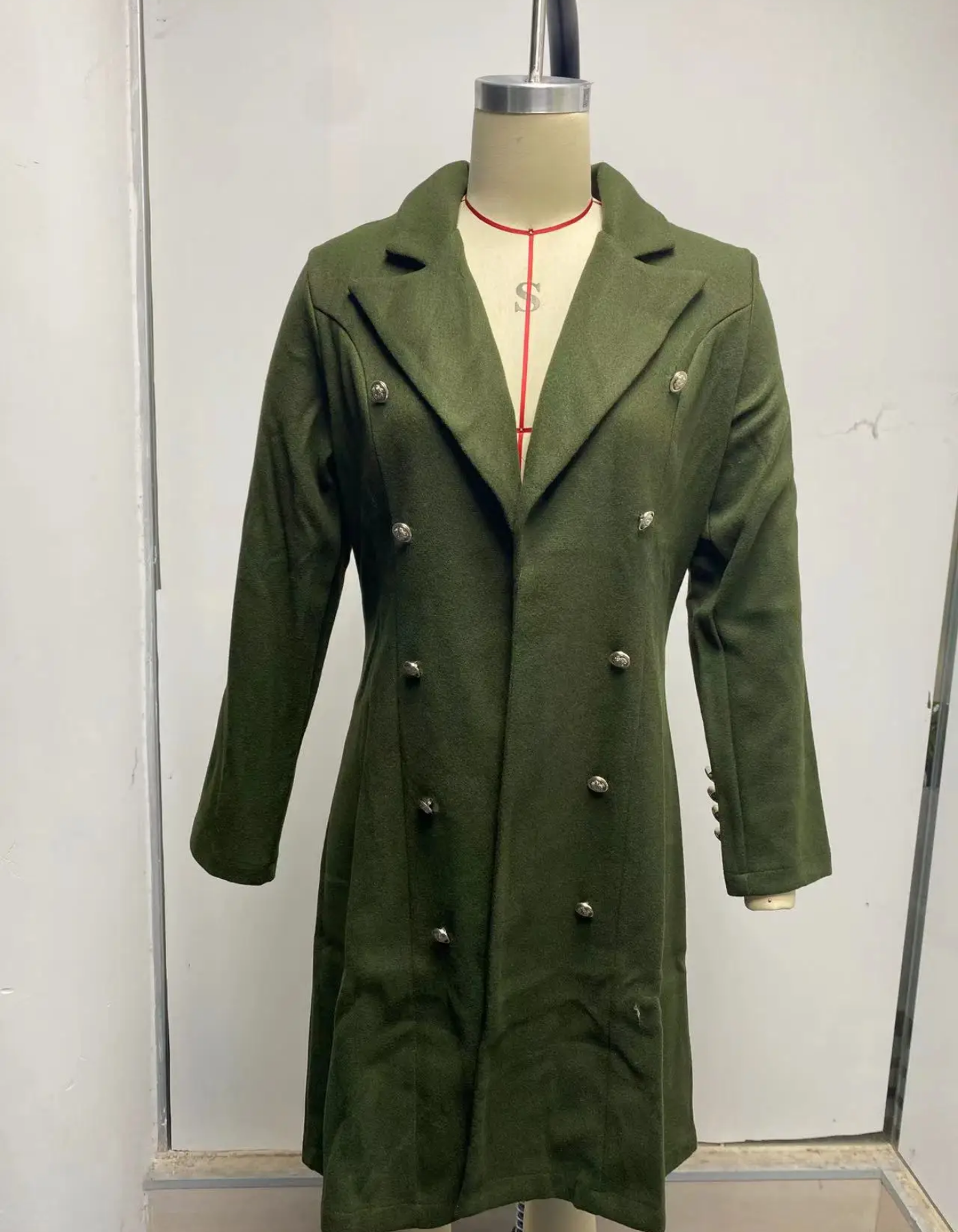 Hilda | Elegant and casual winter garment
