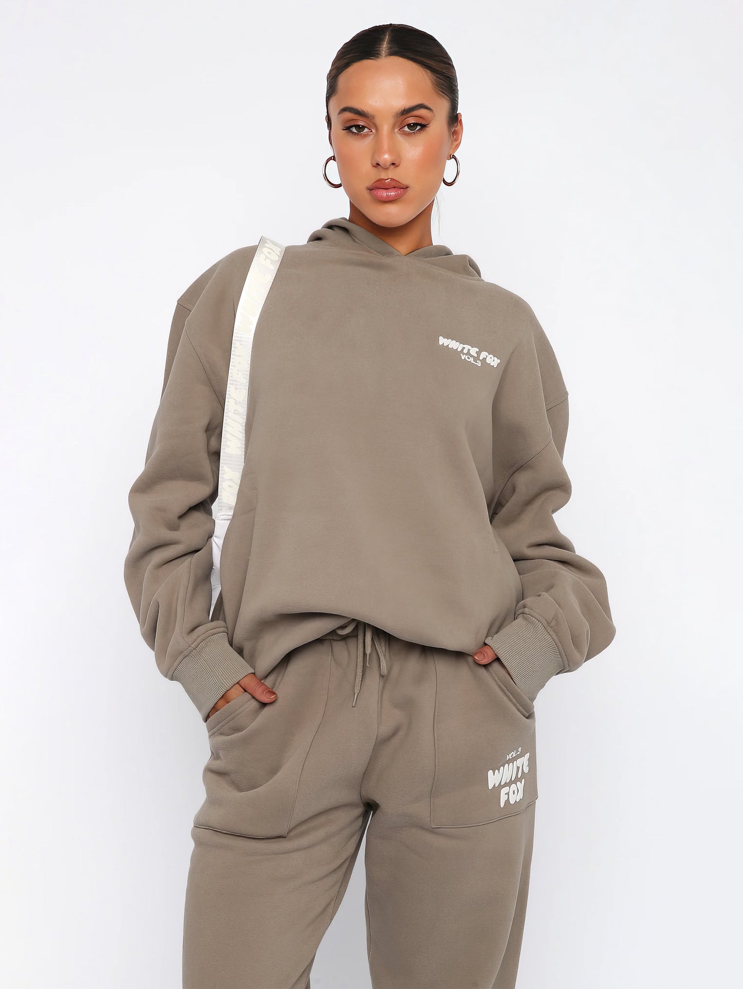 Alma | Vol. 3 tracksuit