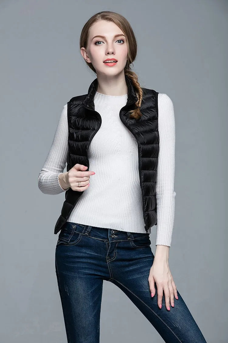 Jimena | Ultralight, sleeveless, elegant half jacket for women