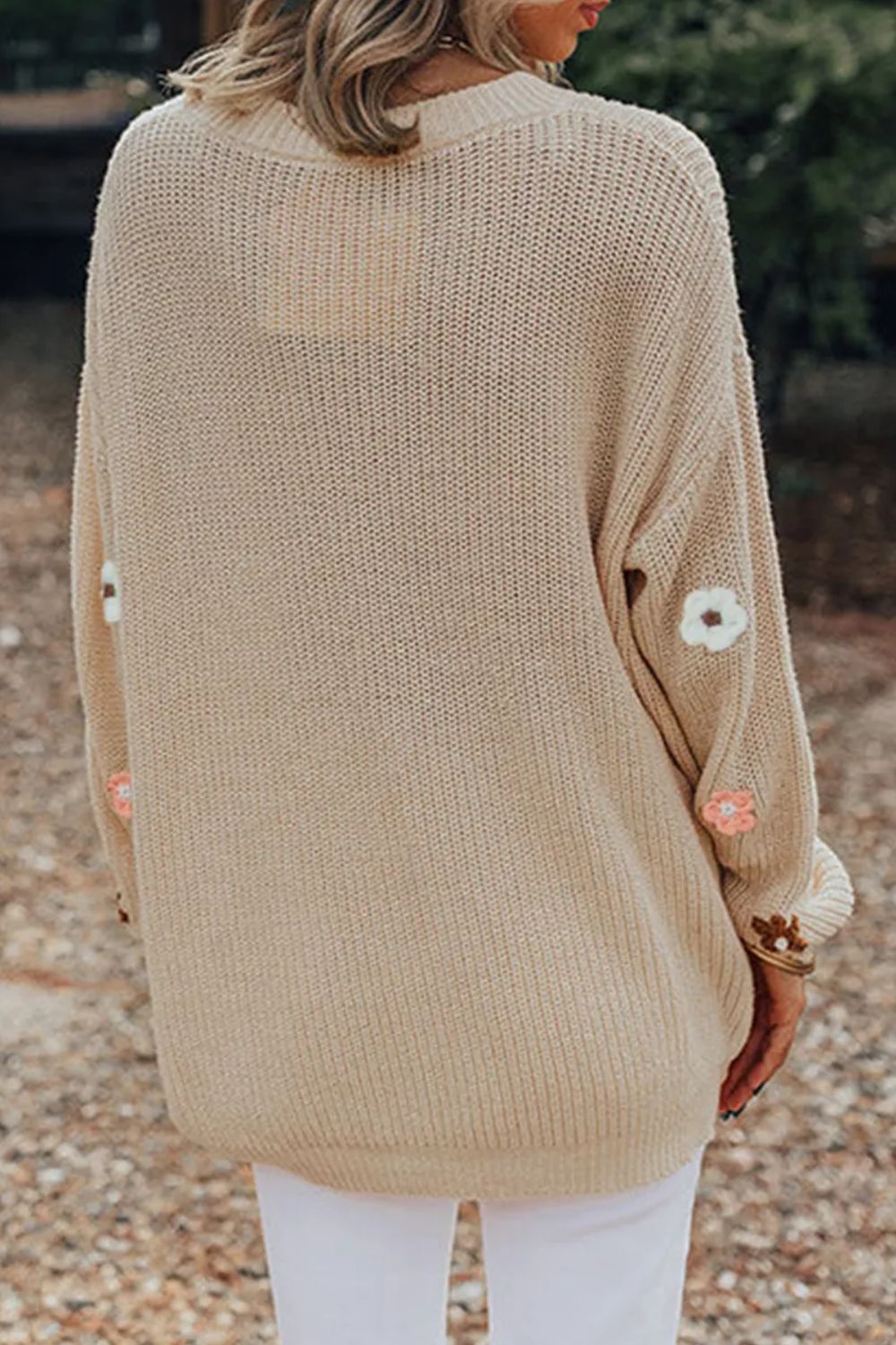 Romy | Long-sleeved sweater with a floral crew neck