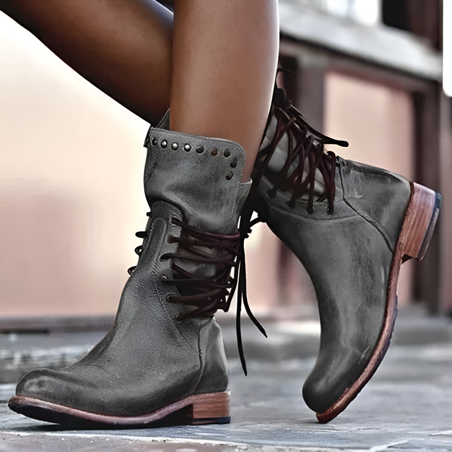 Concepcion | Sleek and supportive orthopedic boots