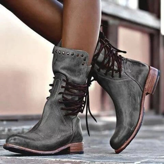Yasmina | Supportive and versatile orthopedic boots