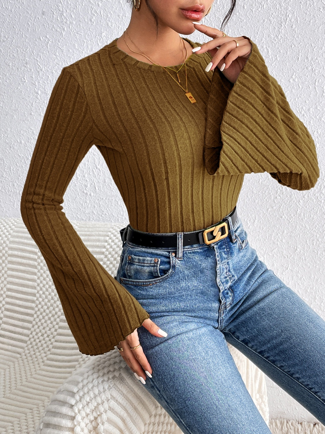Mariana | Round neck T-shirt with flared sleeves