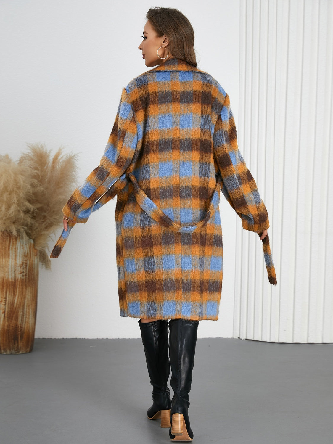 Romina | Tied checked coat with collar