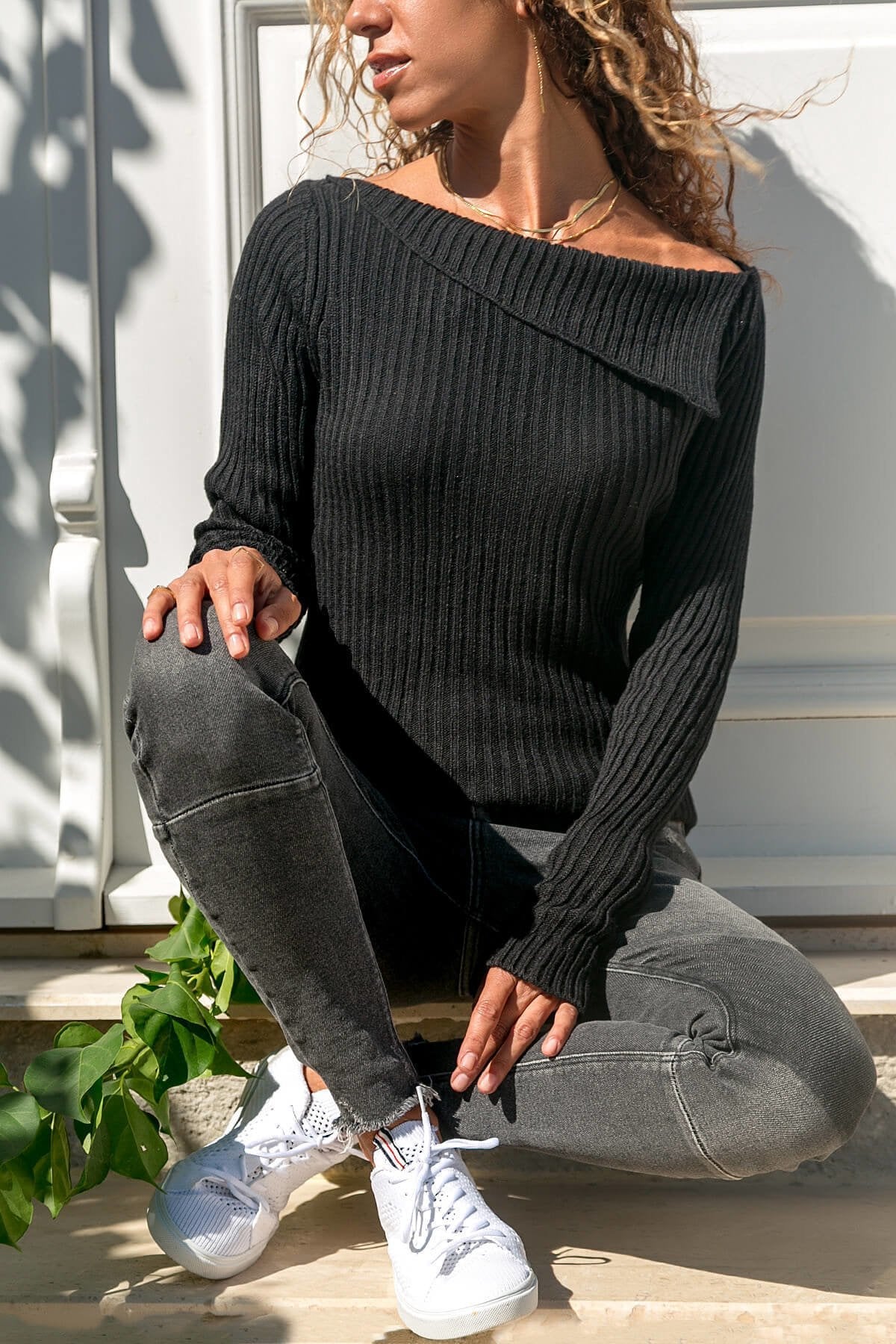 Dagmar | Fashionable and minimalist sweater lilac
