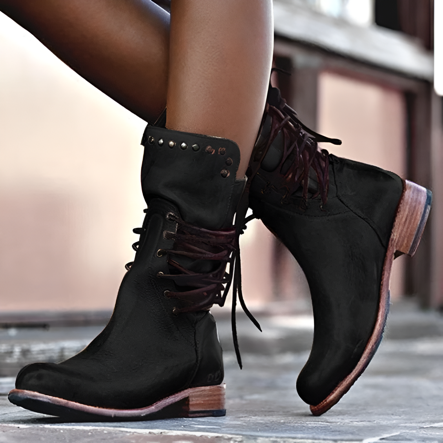 Concepcion | Sleek and supportive orthopedic boots