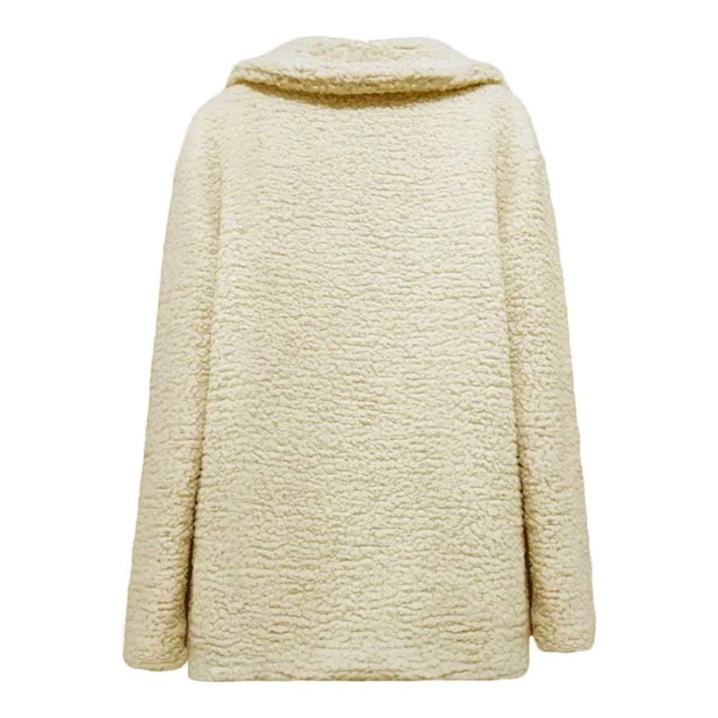 Amira | Casual and elegant winter garment.