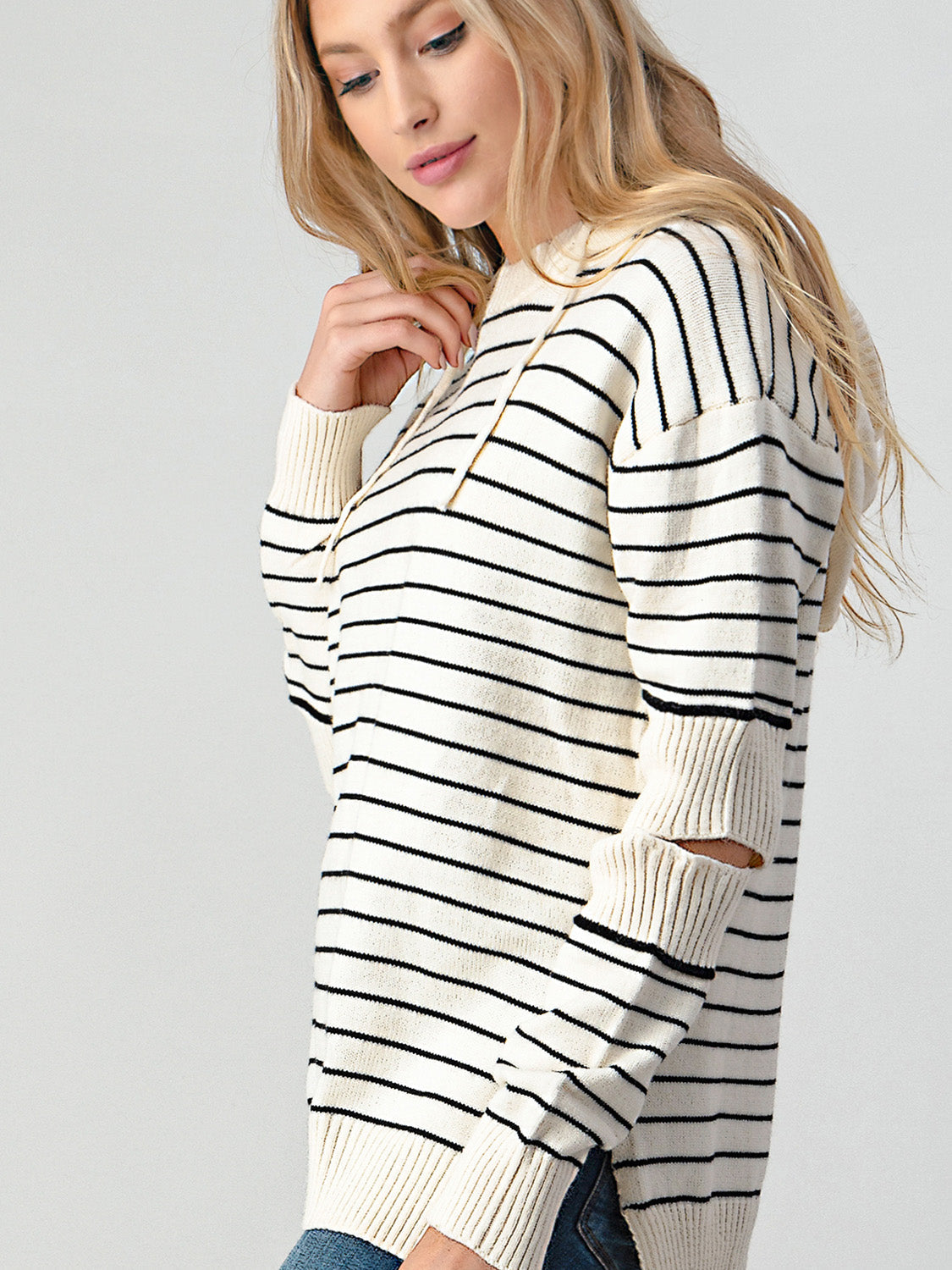 Diana | Shiny striped slit sweater with cutouts