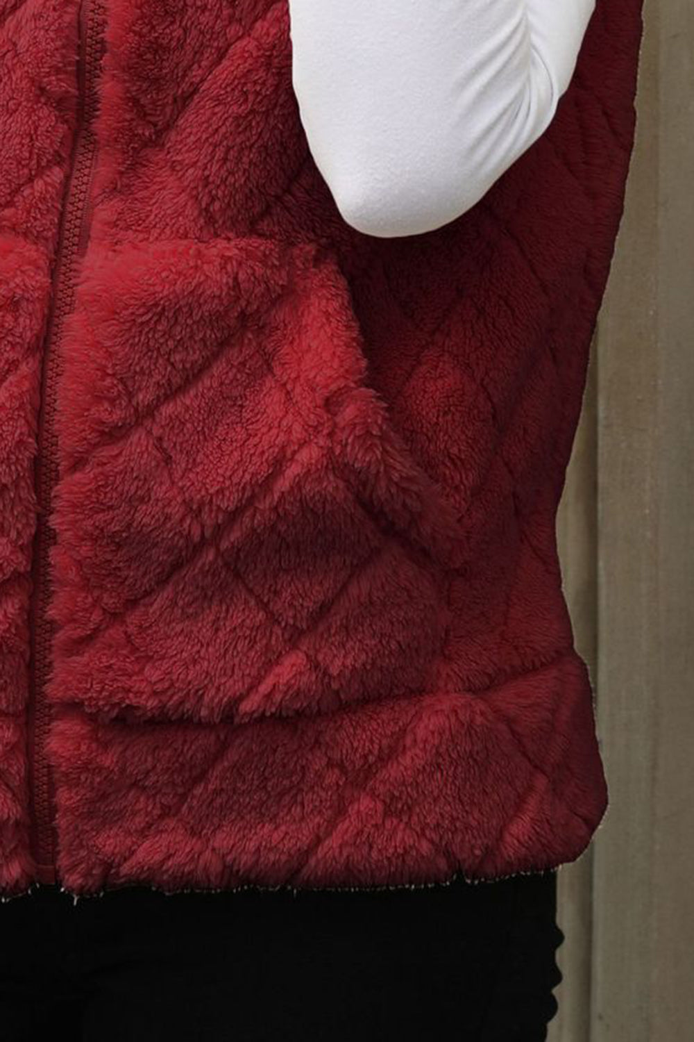 Katherine | Vest with a fluffy checked structure and zipper