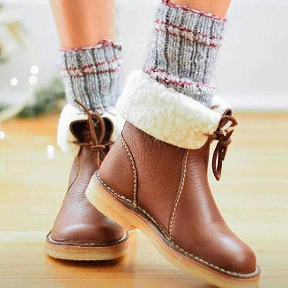 Renata | Fashionable supportive orthopedic footwear.
