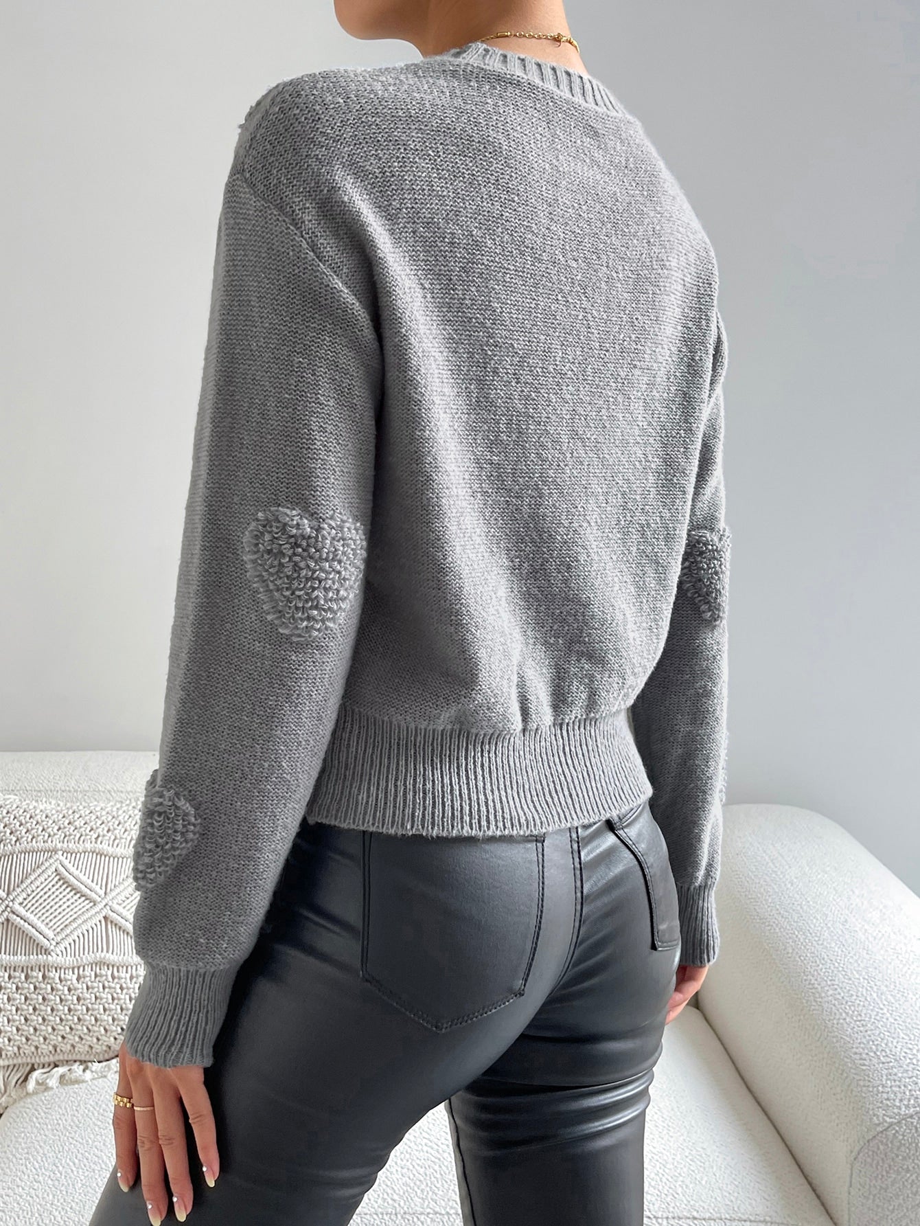 Denise | Fashionable and minimalist winter sweater