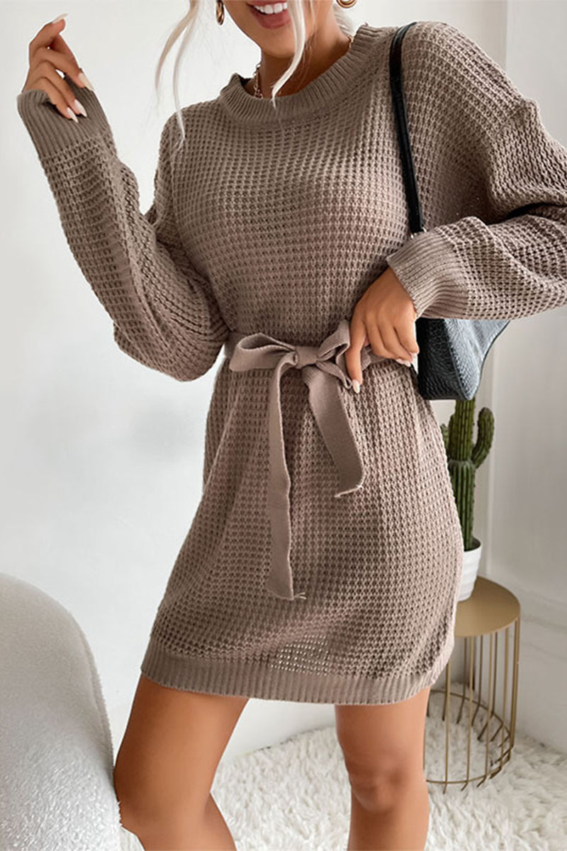 Mila | Fashionable solid color straight dresses with frenulum neckline and O-neck