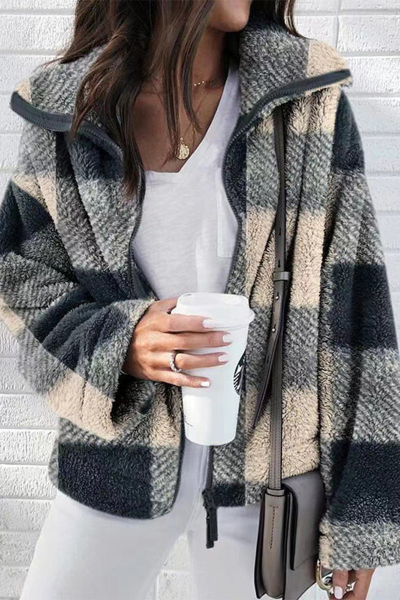 Laura | Stylish and elegant winter garment